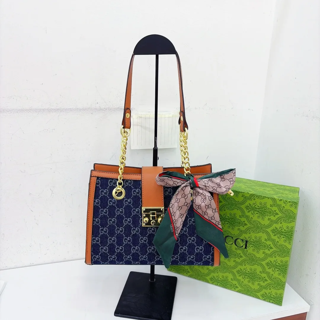 Gucci GG Bow Tote in Beige & Blue & Grey & Black · view 2