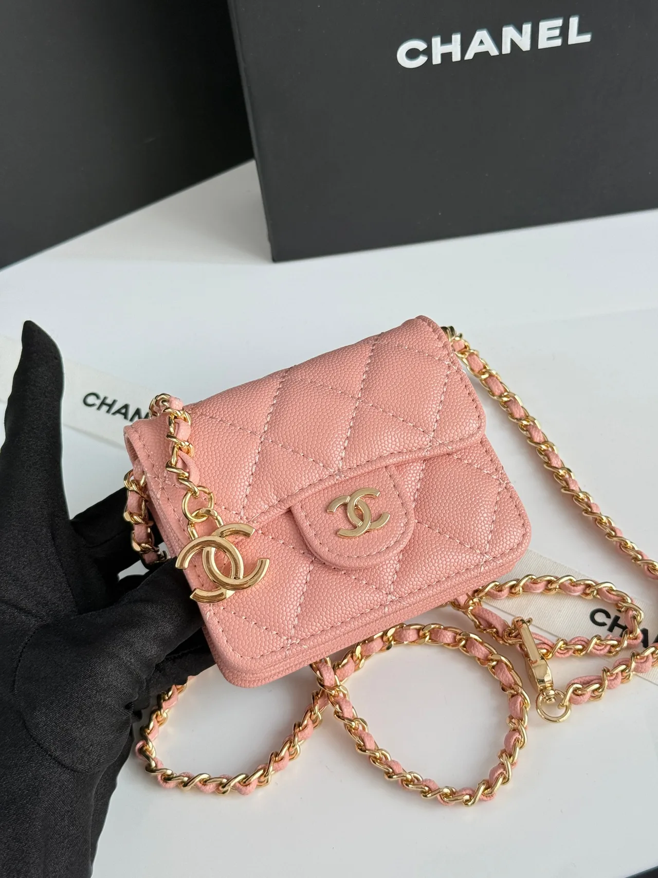 Chanel Quilted Wallet in Pink · view 4