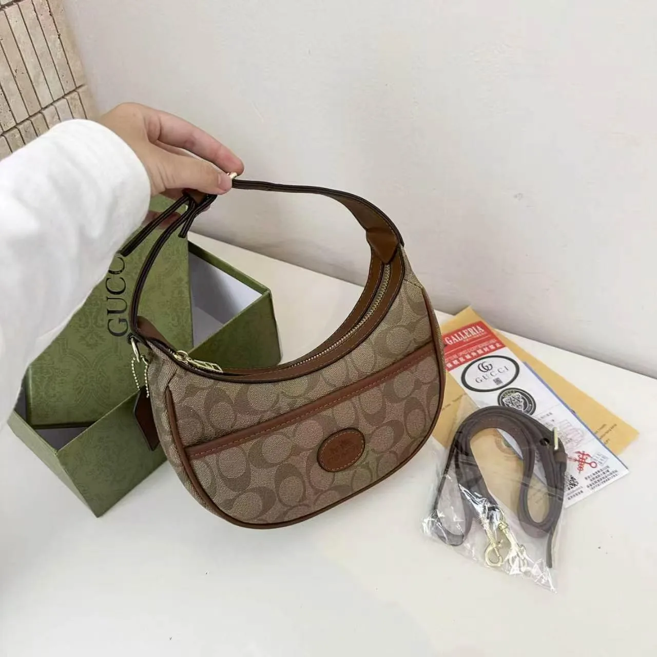 Gucci Crescent shoulder bag in Black & Brown & Yellow & Grey · view 3
