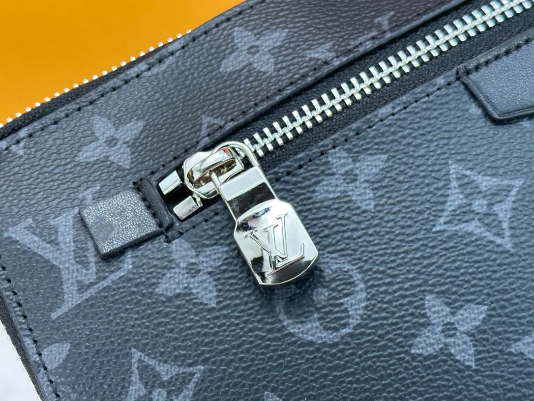 Louis Vuitton Canvas Smooth Clutch in Grey · view 6