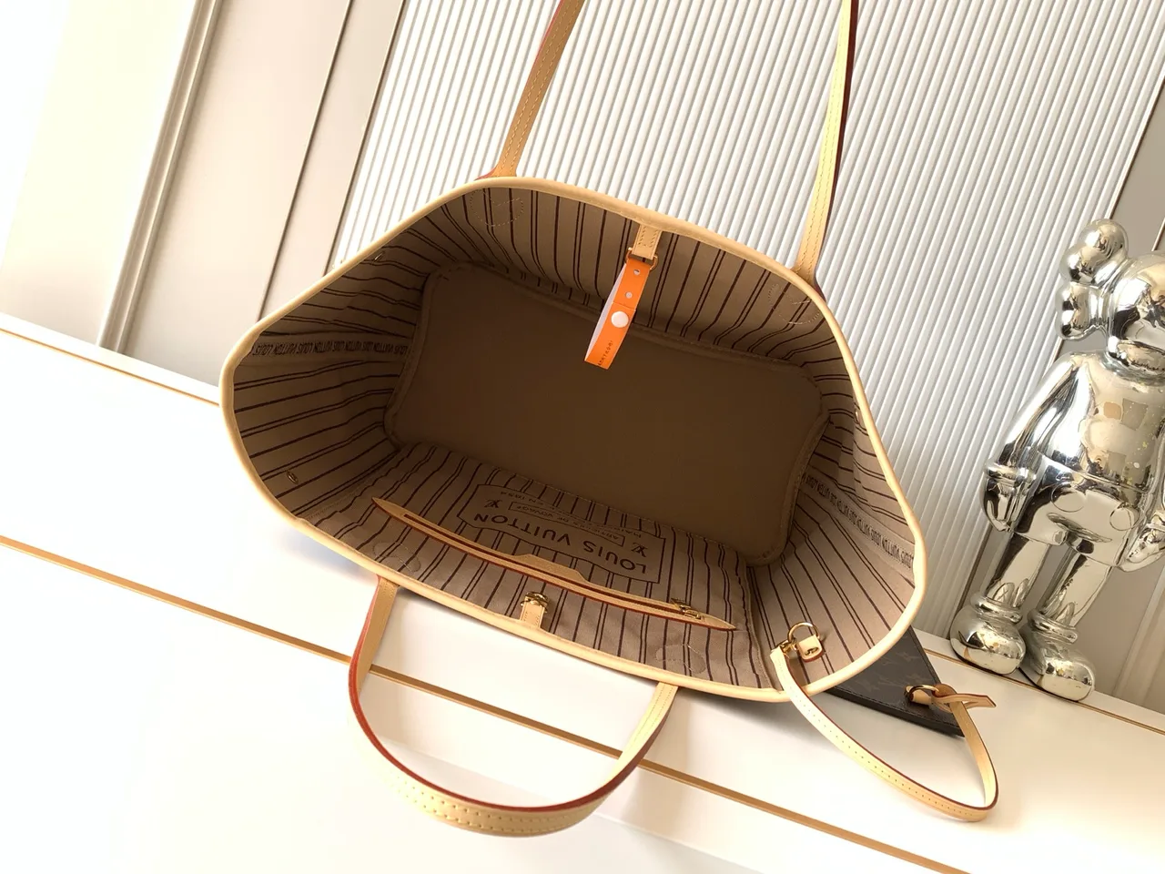 Louis Vuitton Neverfull Monogram Open-Top Tote in Brown · view 7