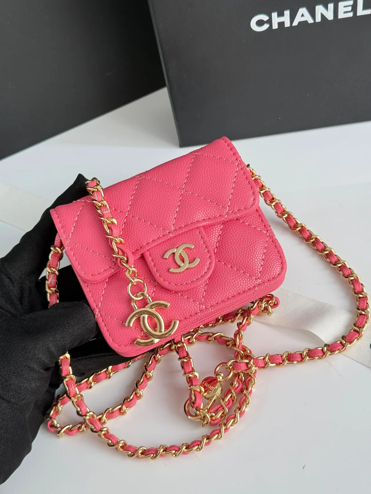 Chanel Quilted Wallet in Pink · view 4