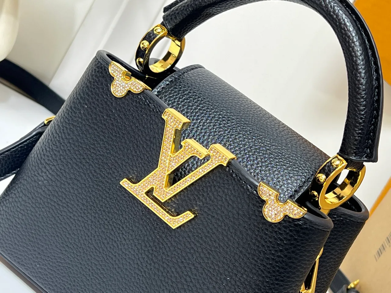 Louis Vuitton Leather Smooth Top-Handle Bag in Black · view 5
