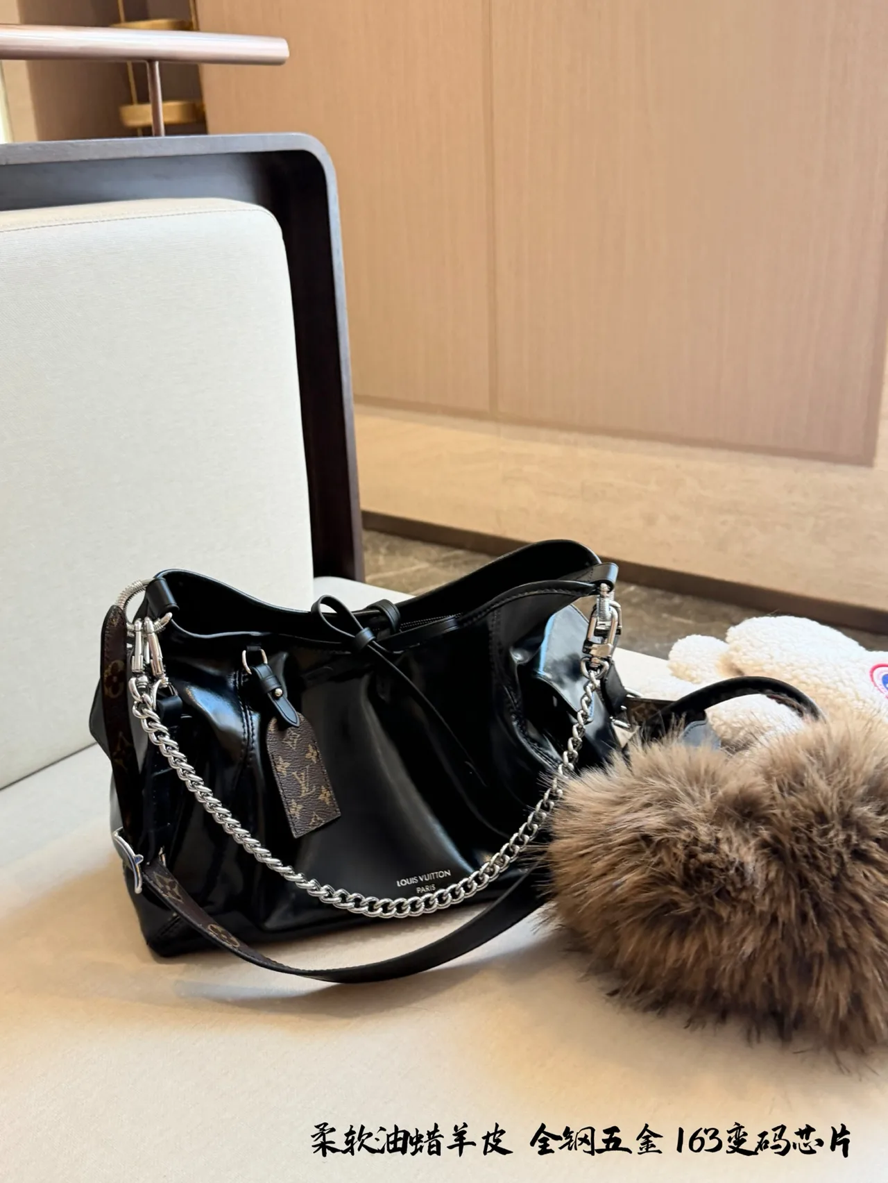 Louis Vuitton Sheepskin Shoulder Bag in Black · view 5