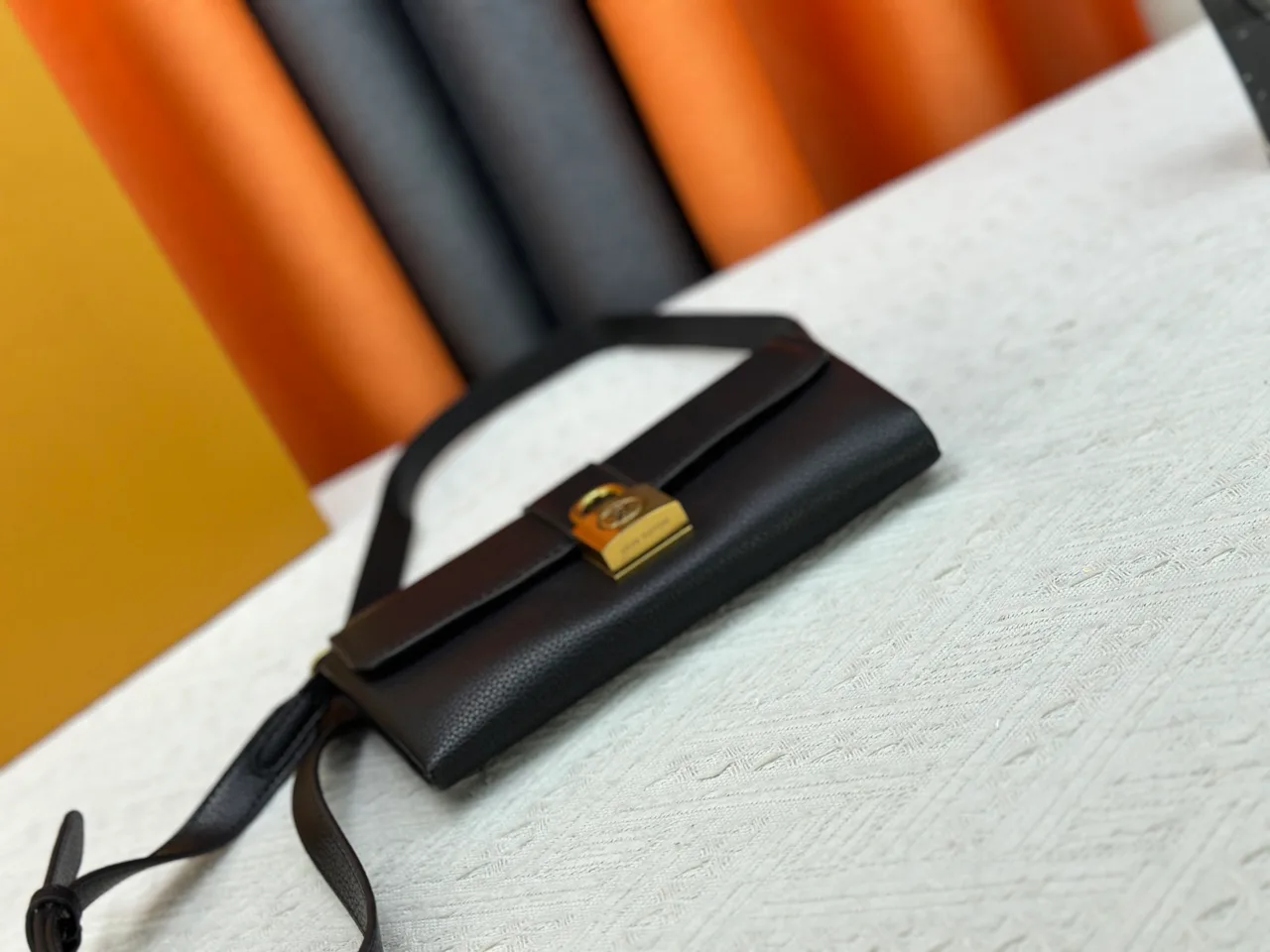 Louis Vuitton Cowhide Canvas Low Key Chain Wallet with Detachable Pouch in Black · view 5