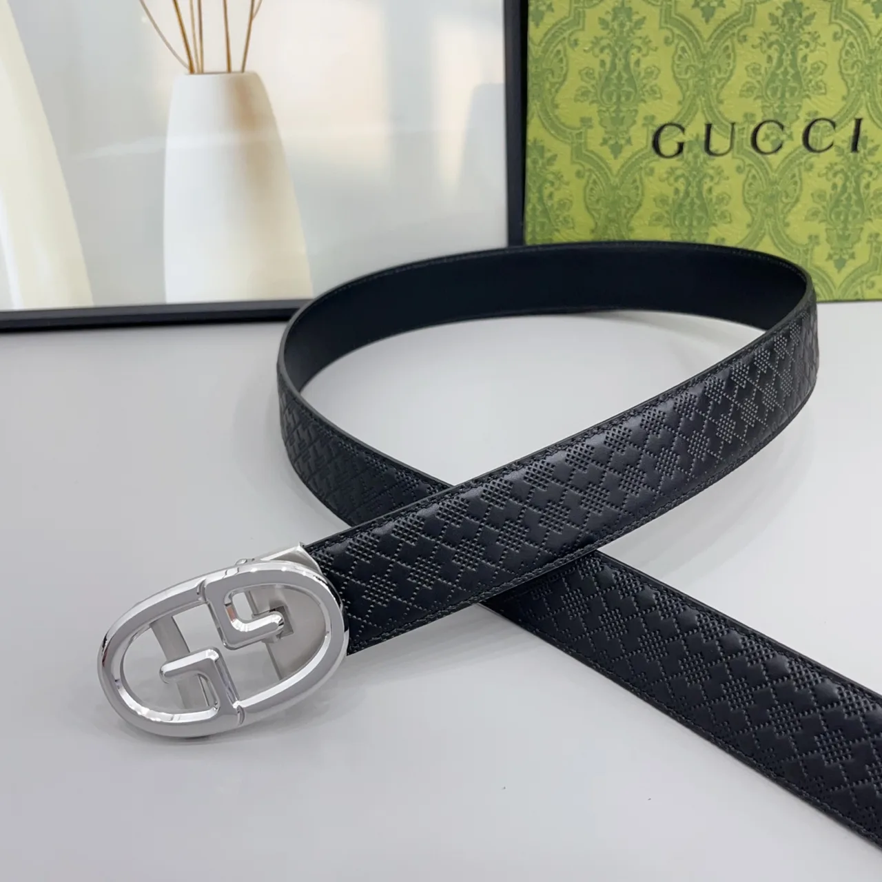Gucci Glossy Belt in Black · view 3