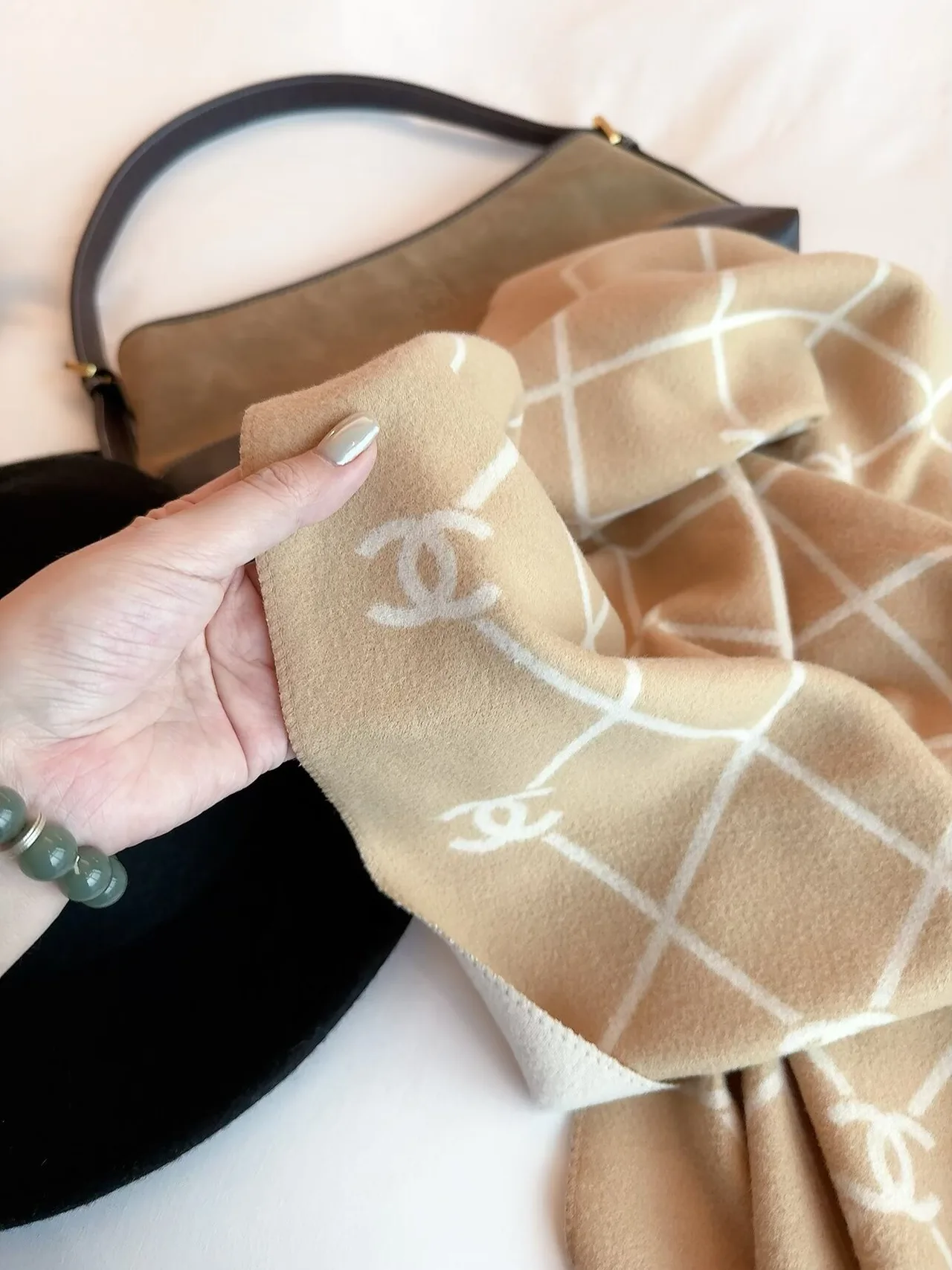 Chanel Lattice CC fringed scarf in Beige & Brown · view 7