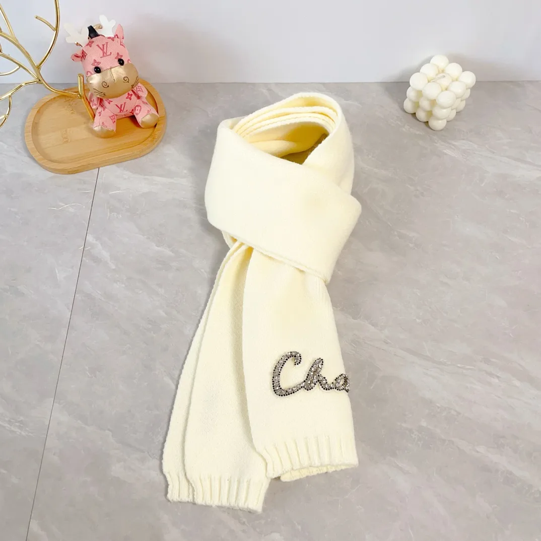 Chanel Wool Embroidered Pom hat and scarf knit set in Cream · view 3