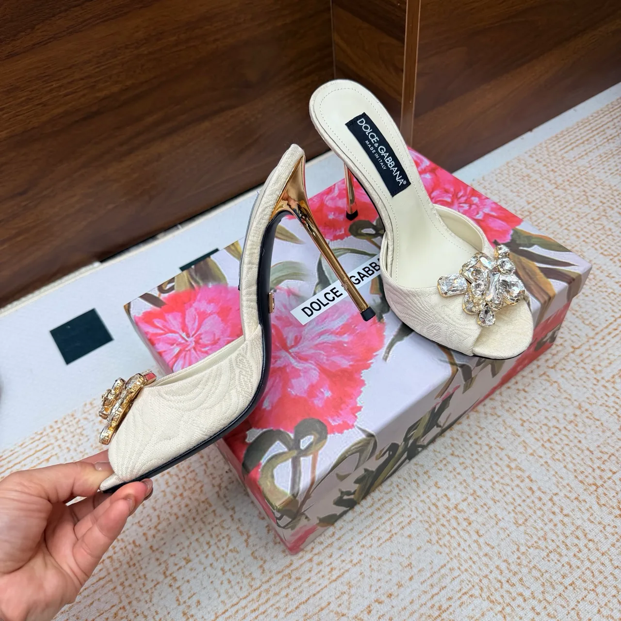 Dolce & Gabbana Mules in Cream · view 7