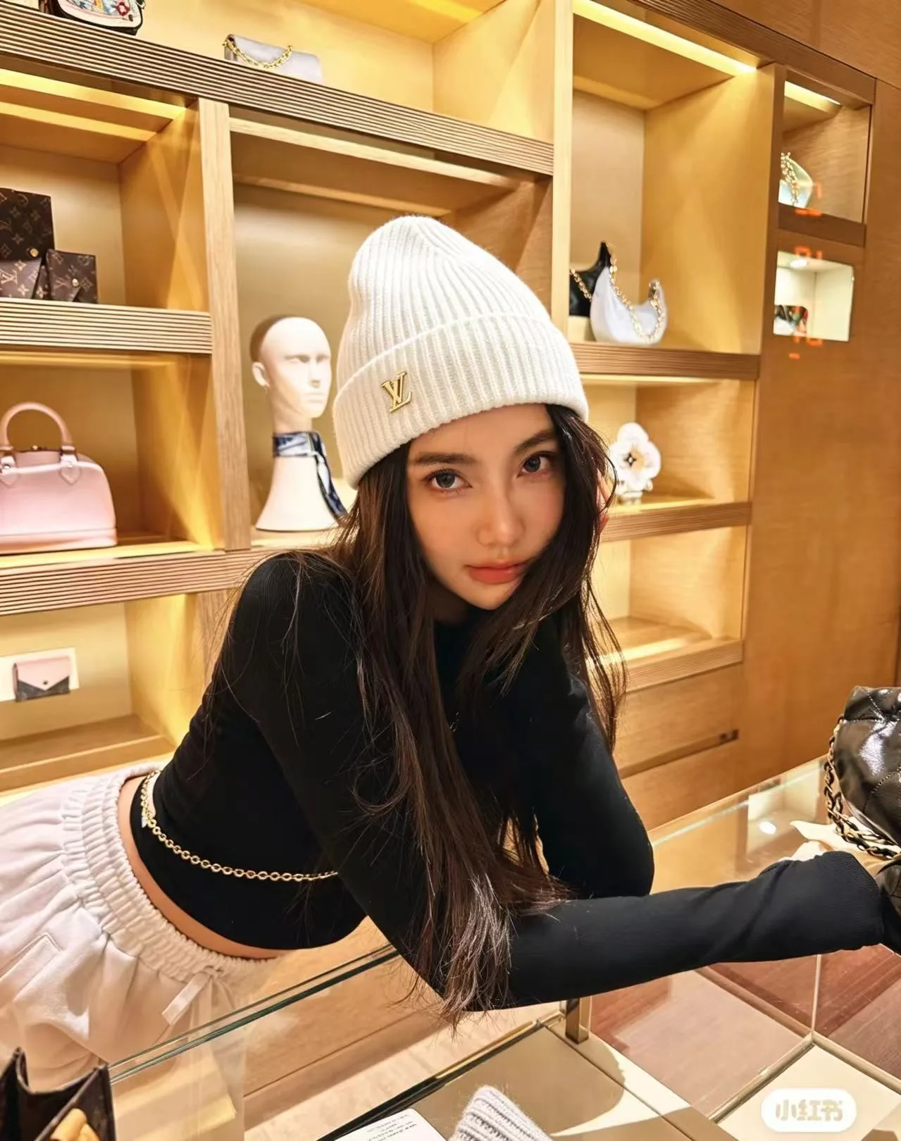 Louis Vuitton Small-logo knit beanie in White & Blue · view 3