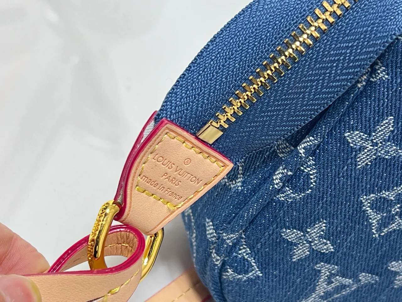 Louis Vuitton Cowhide Pochette Cargo Shoulder Bag in Blue · view 5