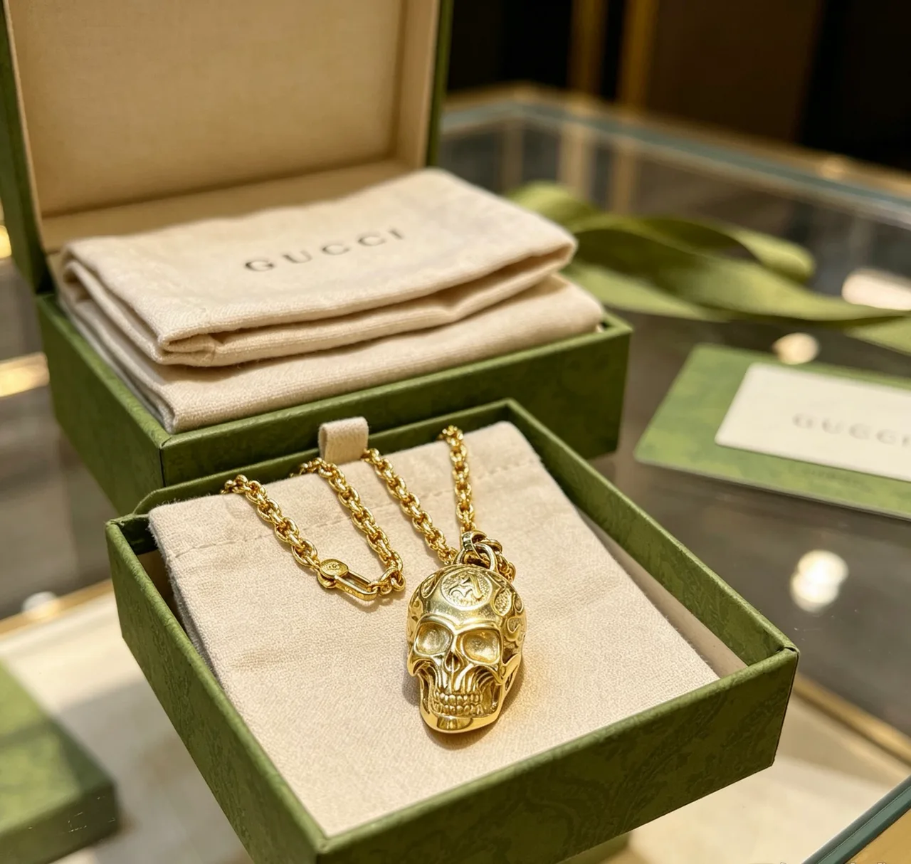 Gucci Glossy Skull Pendant Necklace in Gold · view 4