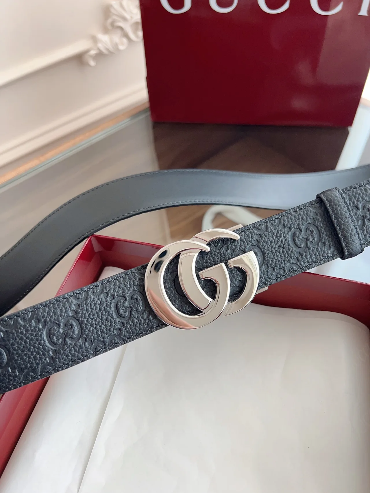Gucci Cowhide Glossy Belt in Black · view 4