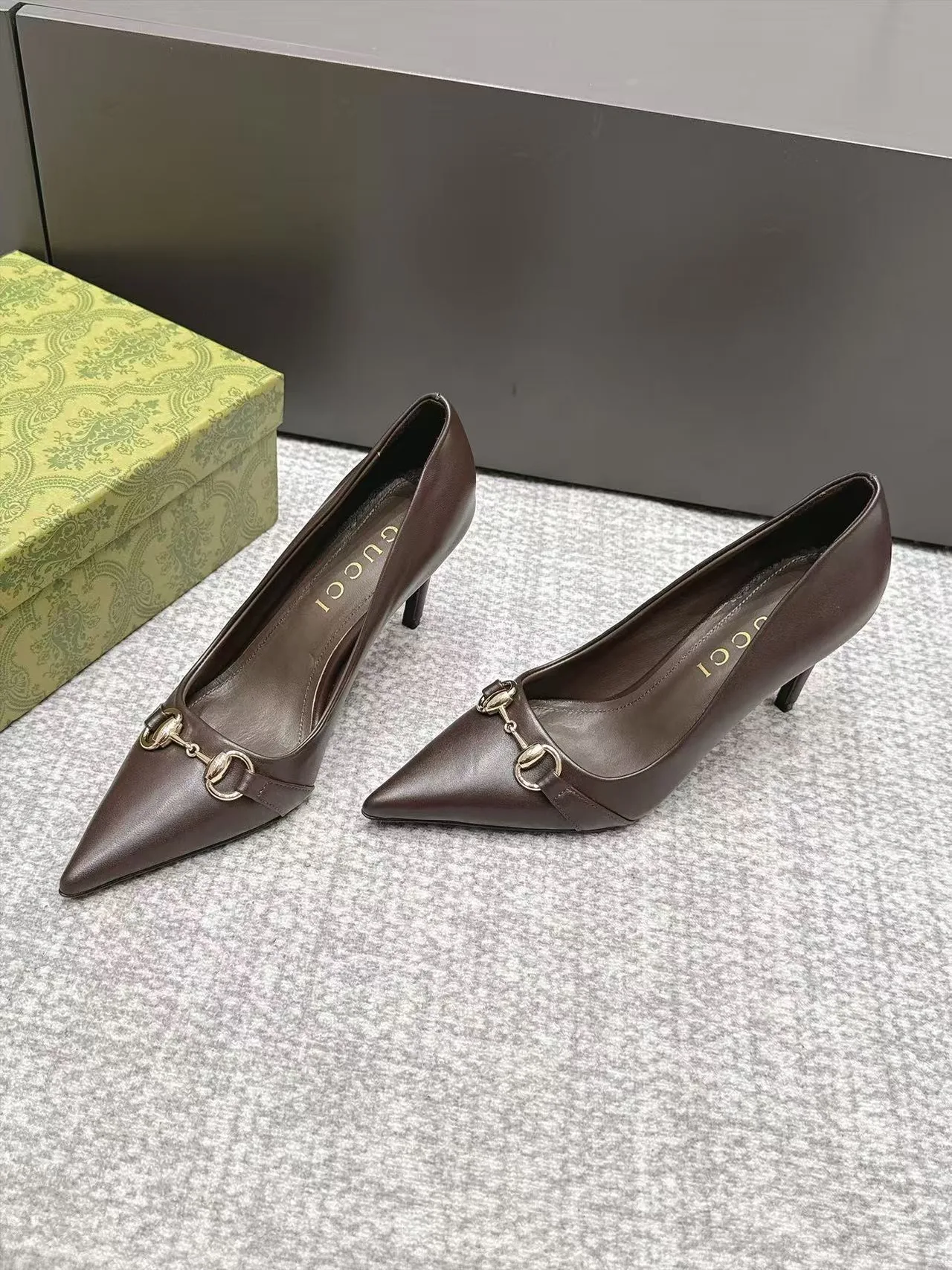 Gucci Sheepskin Horsebit Heel Pumps in Brown · view 2
