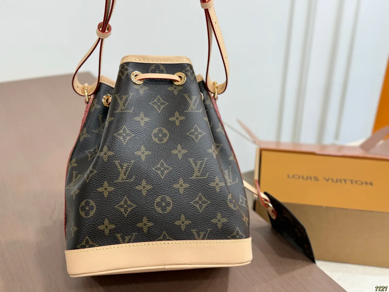 Louis Vuitton Noe Bucket Bag in Brown · view 2