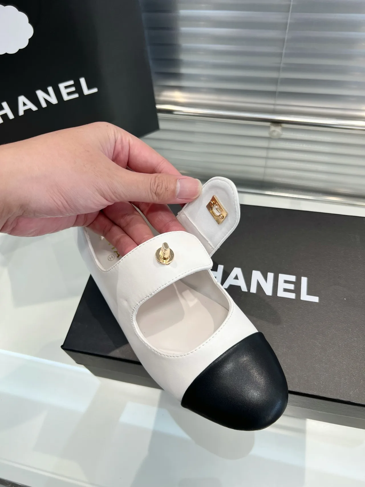 Chanel Cap-toe loafers in Black / Cream · view 5