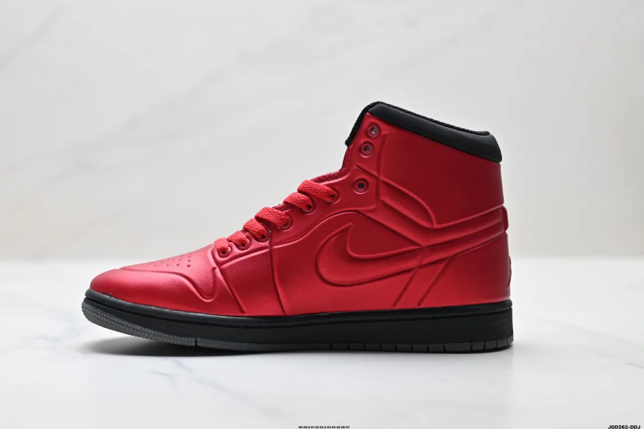 Nike Sneakers in Red · view 2