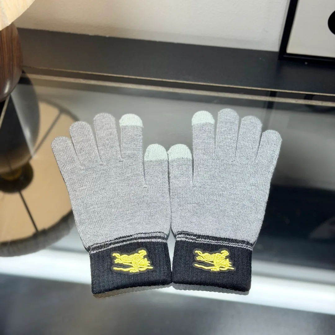 Burberry Wool Striped Hat Scarf and Gloves Set in Grey · view 7