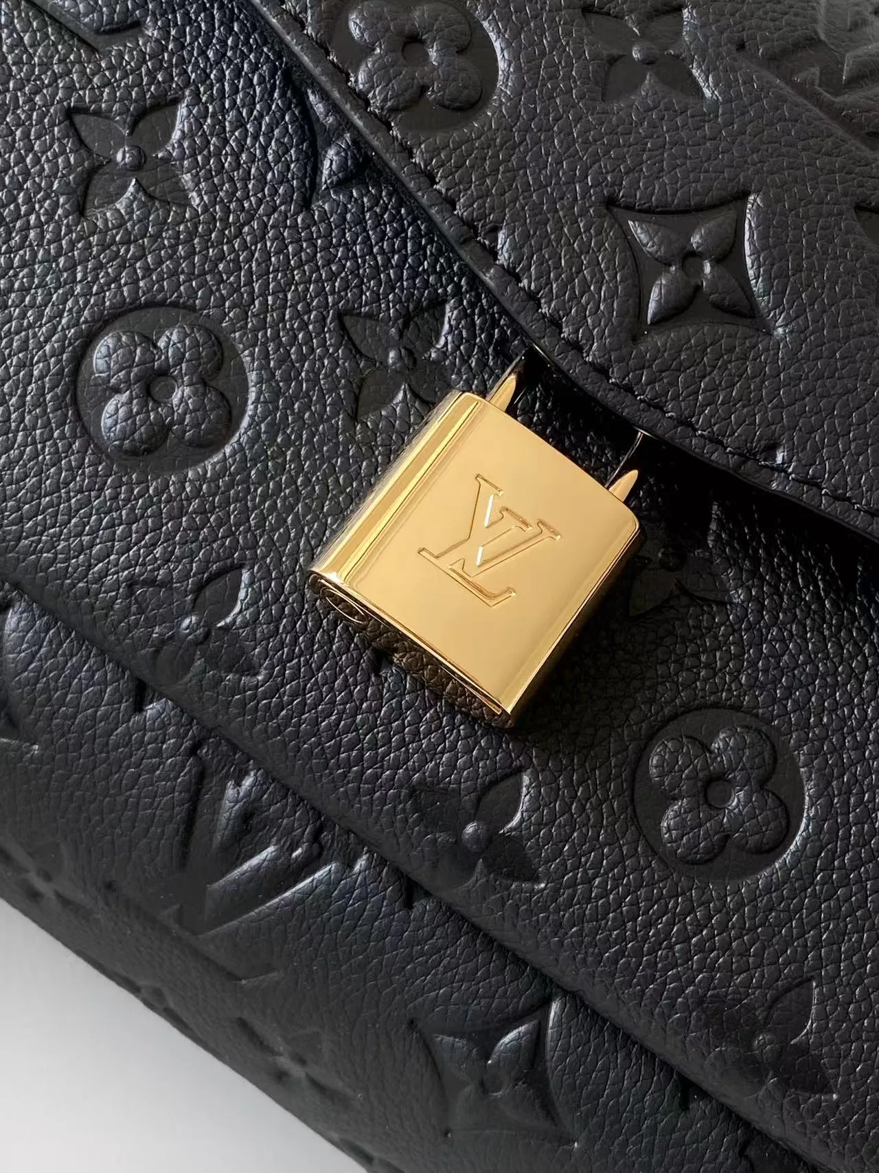 Louis Vuitton Cowhide Anytime Flap Shoulder Bag in Black · view 6