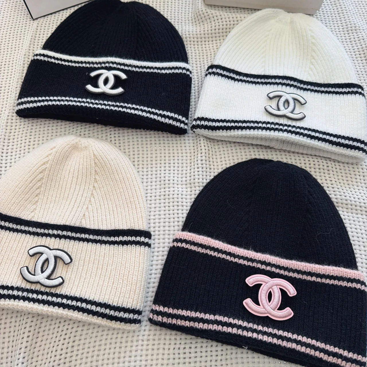 Chanel Striped CC beanie in Black & White & Cream · view 8