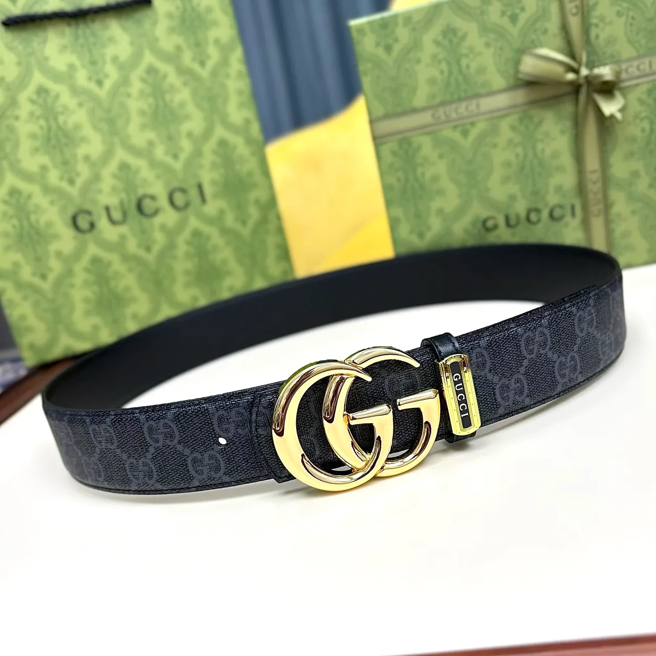 Gucci GG patterned buckle belt in Blue · view 4
