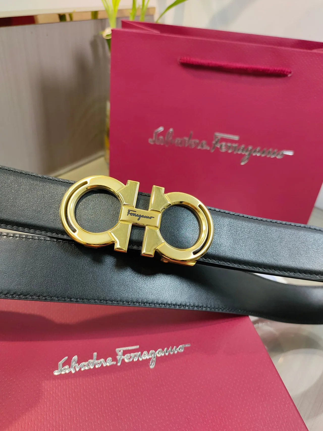 Ferragamo Calfskin Glossy Belt in Black · view 3