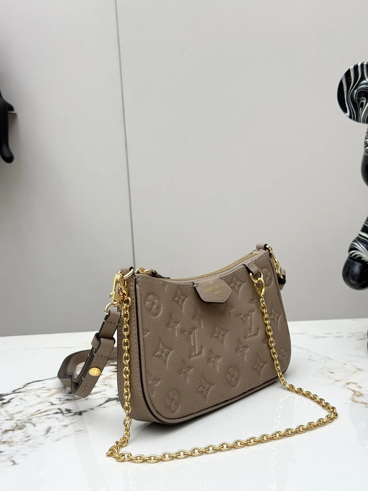 Louis Vuitton Leather Hobo Bag in Grey · view 2