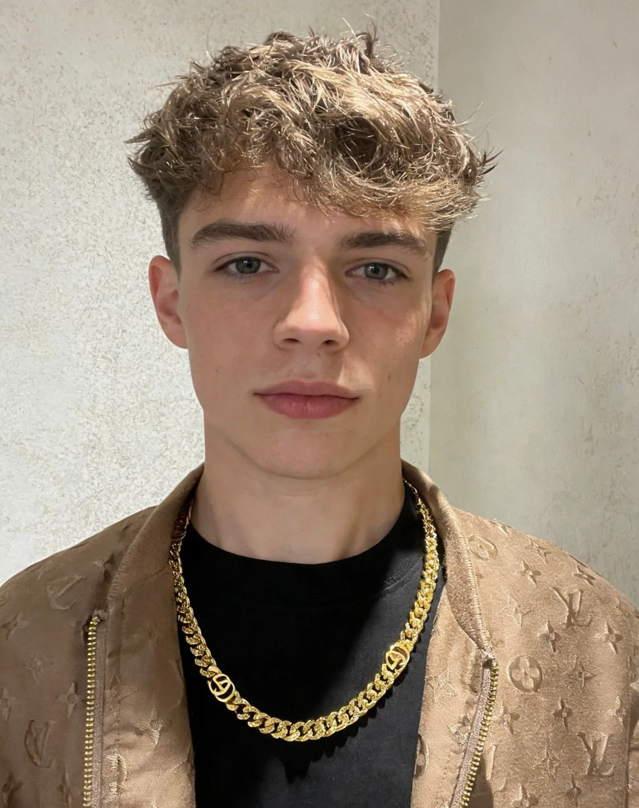 Gucci Glossy Chain Necklace in Gold · view 7