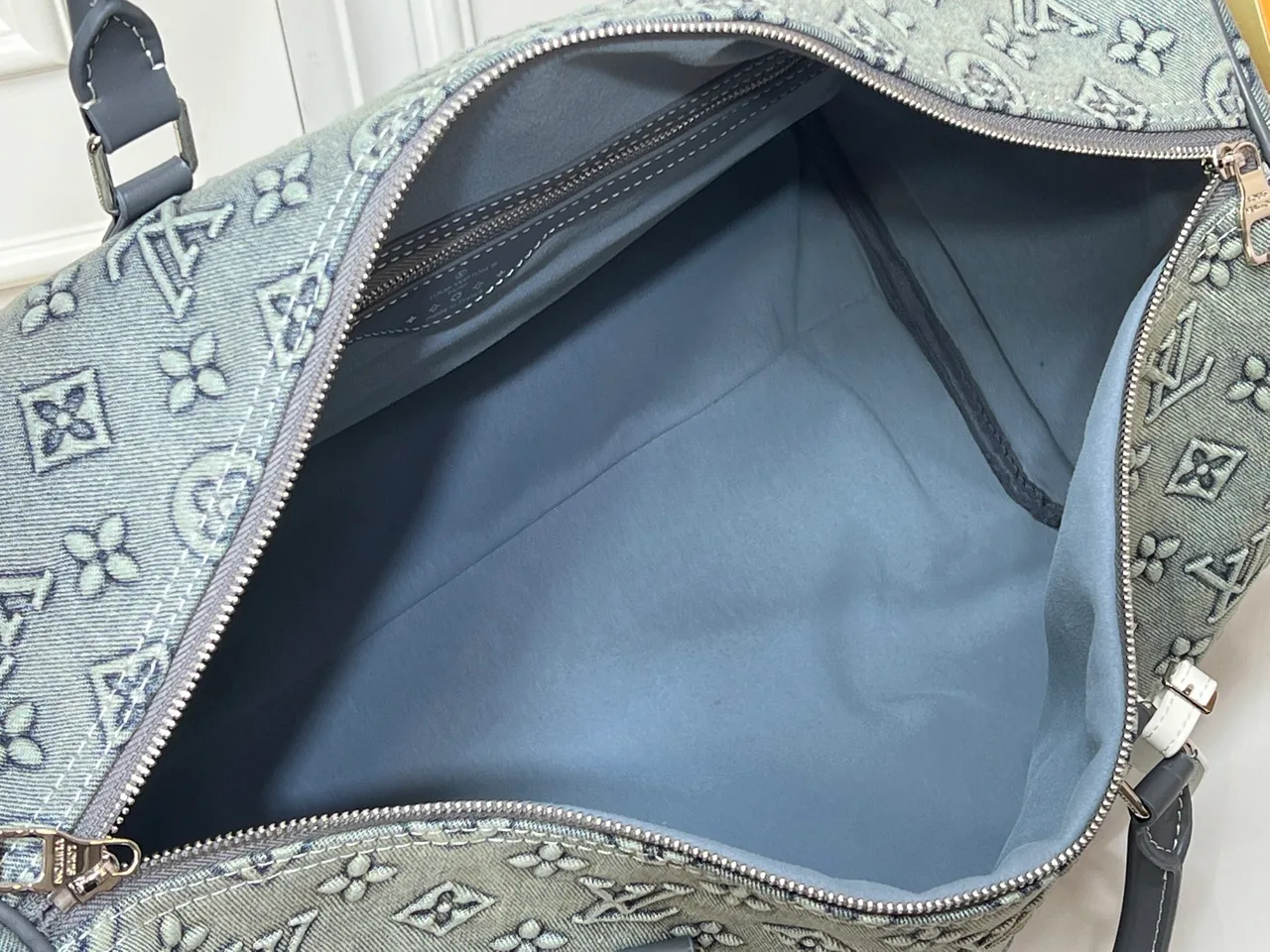 Louis Vuitton Cowhide Handbag in Grey · view 8