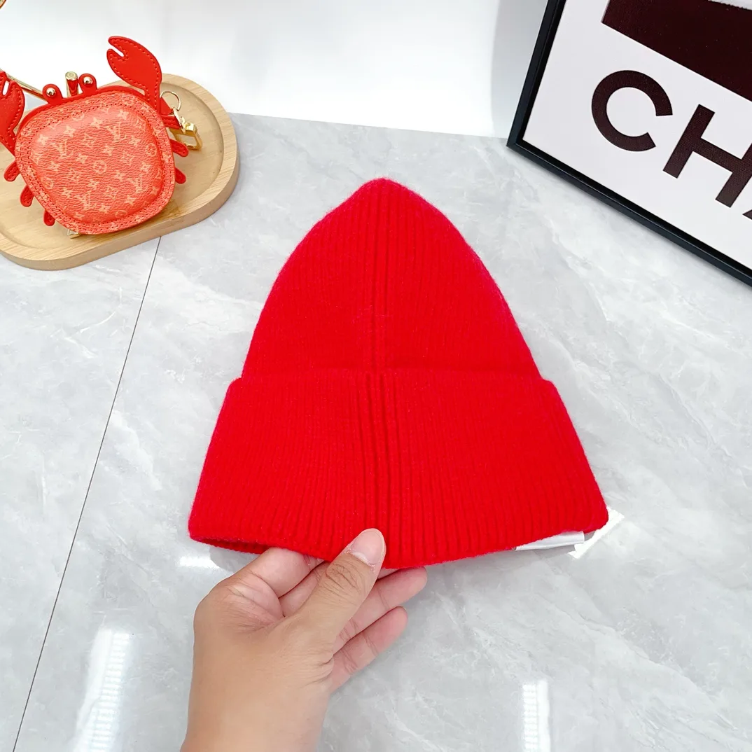 Moncler Wool Beanie and Scarf Set in Red · view 7