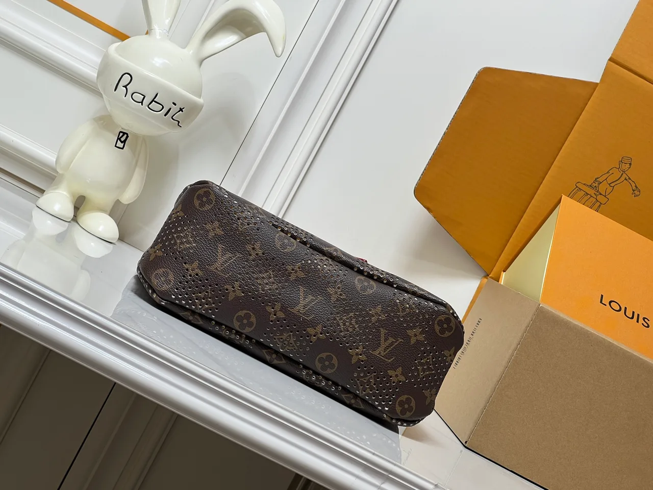 Louis Vuitton Cowhide Monogram Tote in Brown · view 5