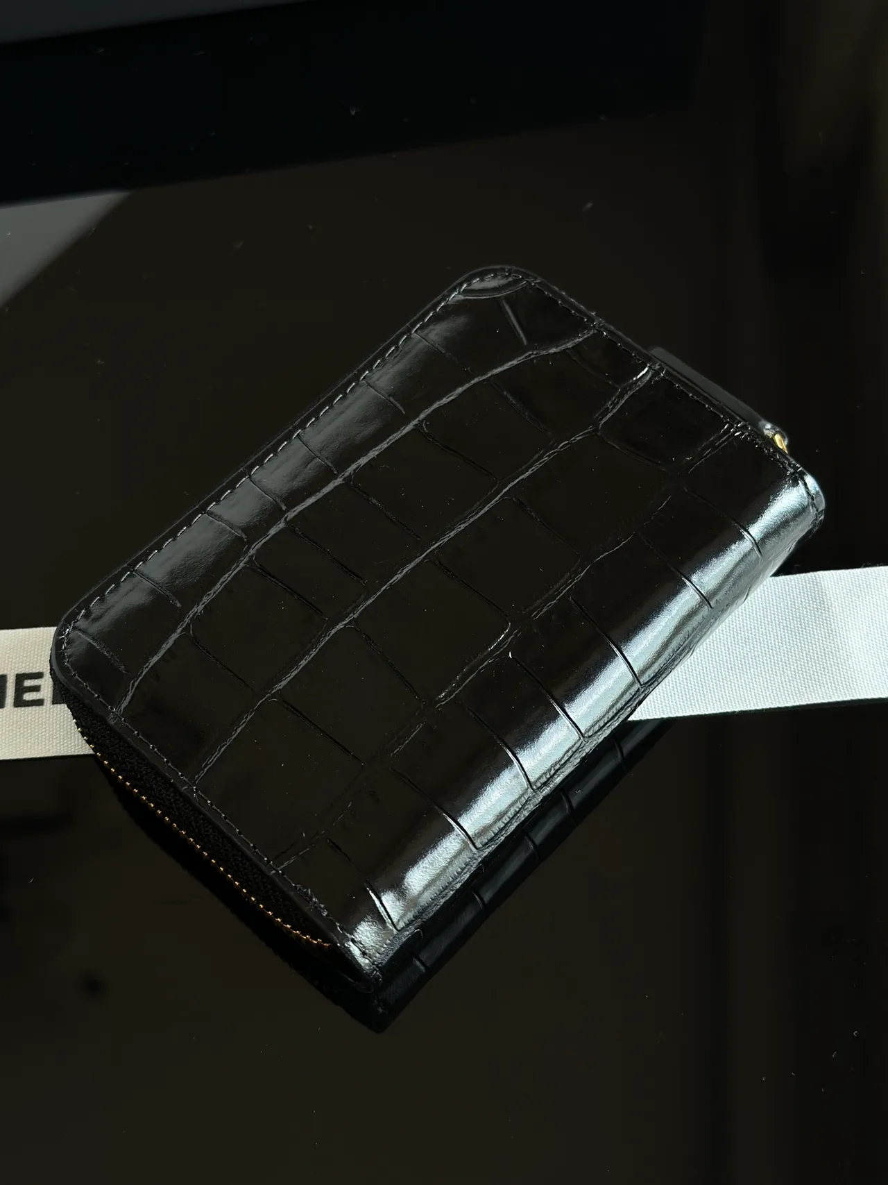 Chanel Glossy Wallet in Black · view 4