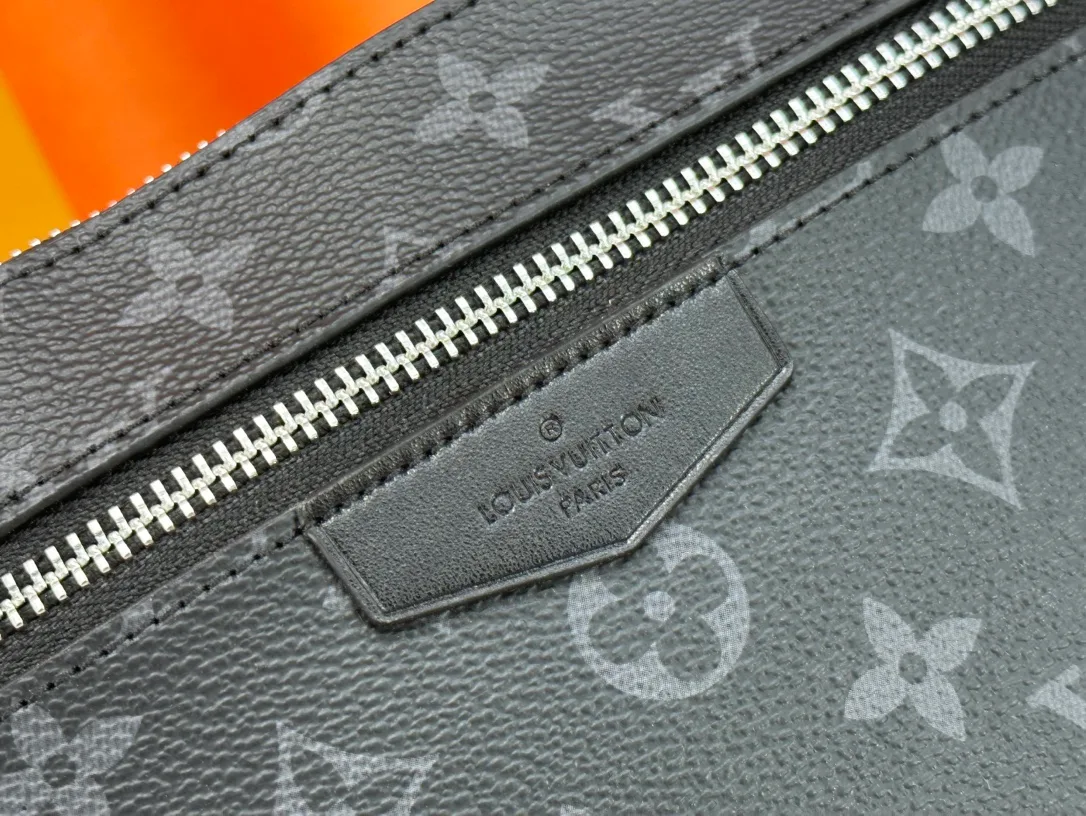 Louis Vuitton Canvas Smooth Clutch in Grey · view 5