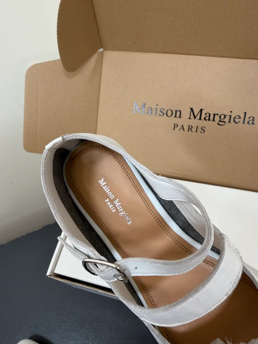 Maison Margiela Sheepskin Smooth Square-Toe Tabi Mary Jane Flats in White · view 7