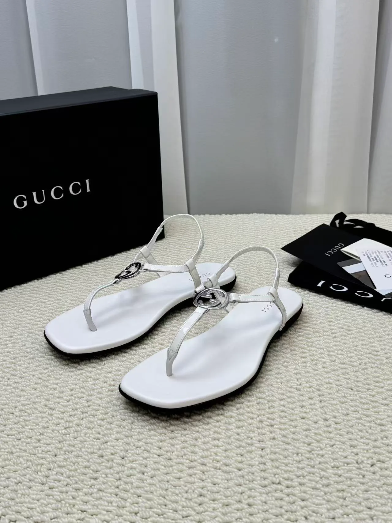 Gucci Thong Sandals in White & Silver & Green & Black · view 5