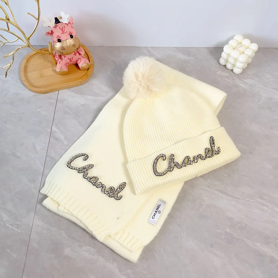 Chanel Wool Embroidered Pom hat and scarf knit set in Cream · view 4