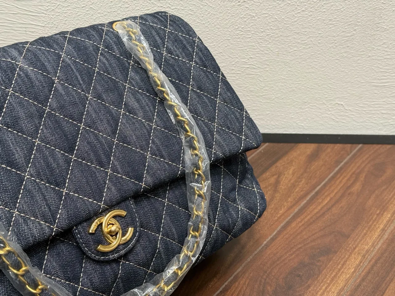 Chanel Denim Denim Flap Shoulder Bag in Blue · view 3