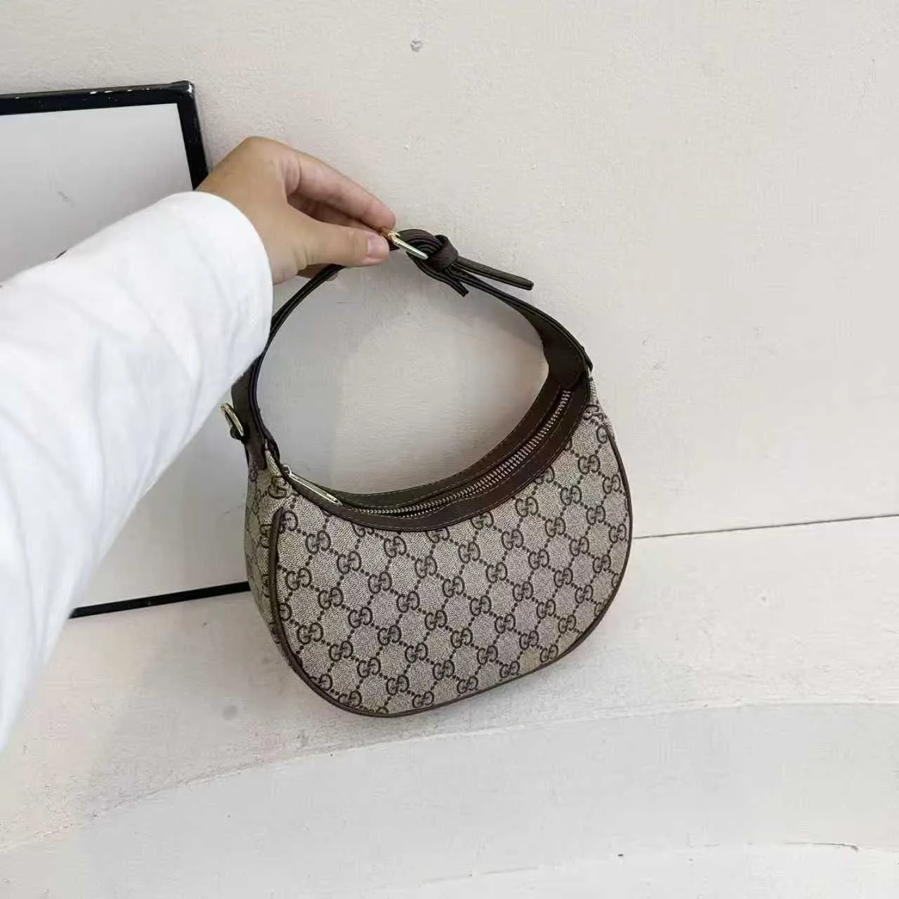 Gucci Crescent shoulder bag in Black & Brown & Yellow & Grey · view 6