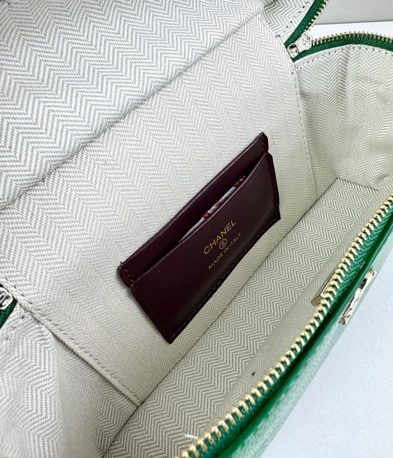 Chanel Cowhide Textured Chain-Strap Vanity Bag in Green · view 7