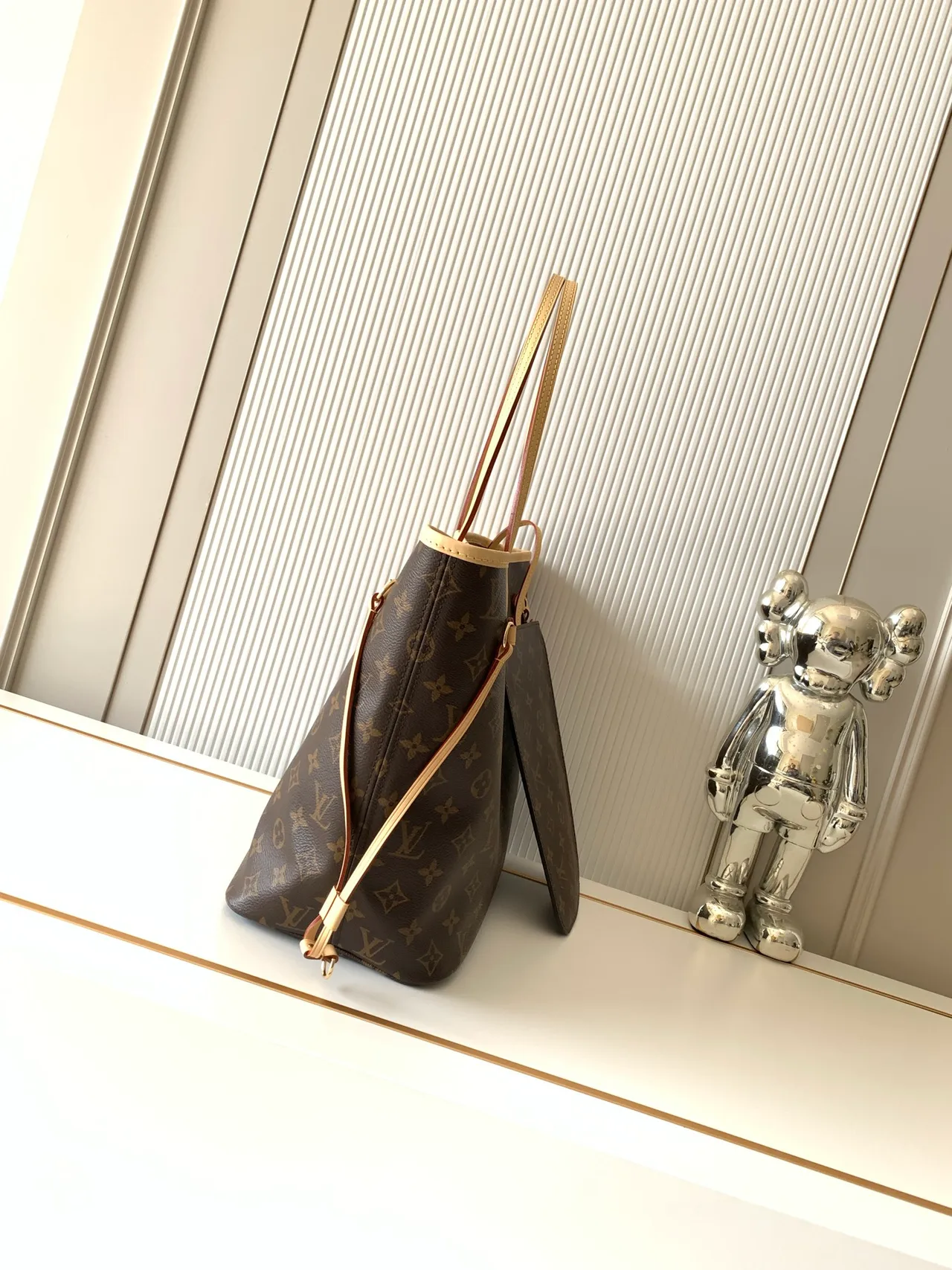 Louis Vuitton Neverfull Monogram Open-Top Tote in Brown · view 3