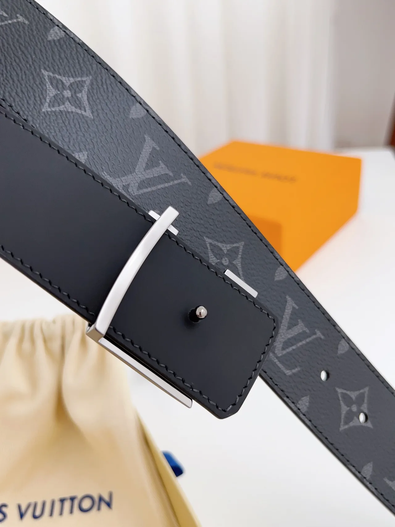 Louis Vuitton Calfskin Smooth Belt in Black · view 7