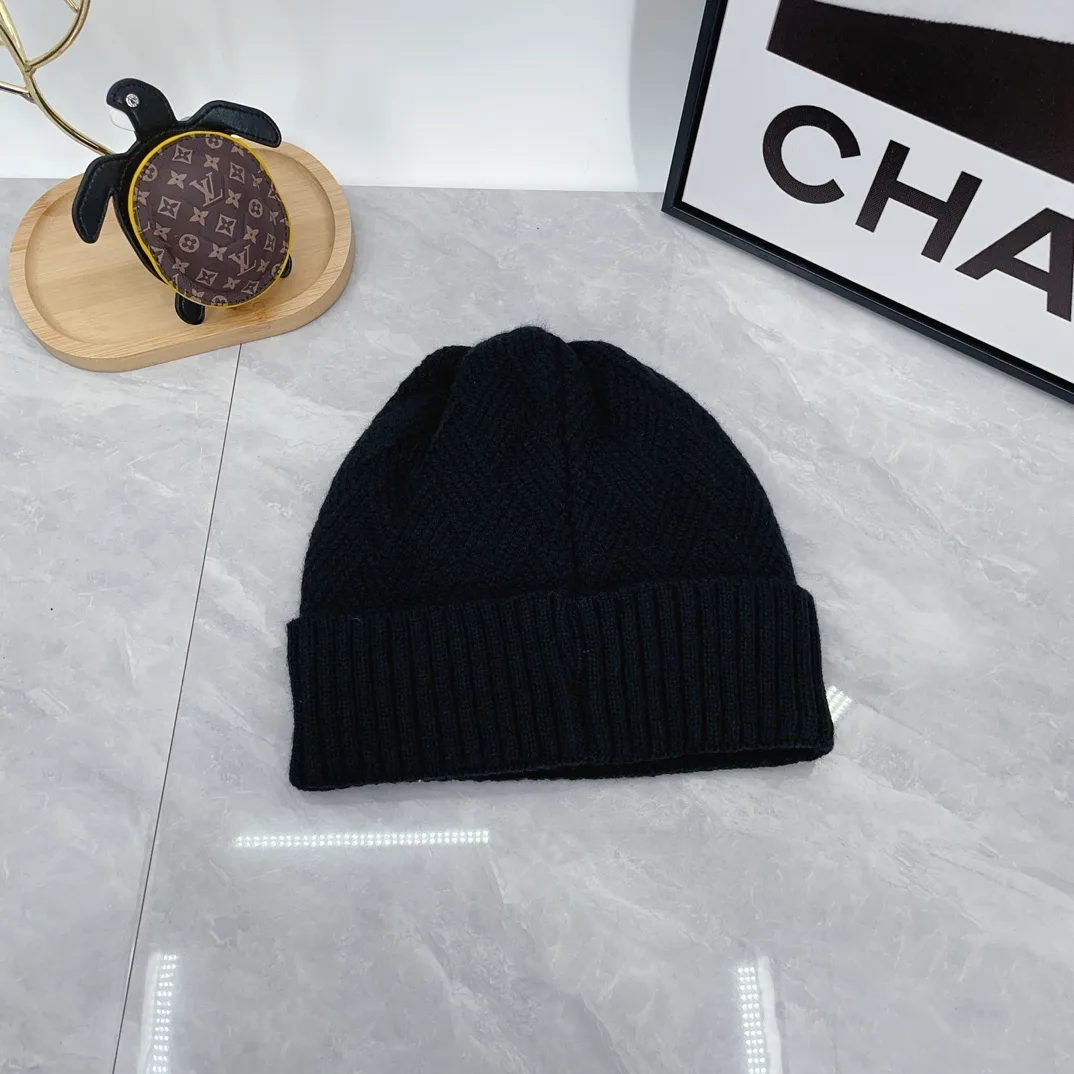 Prada Ribbed Beanie and Scarf Set in Black · view 7