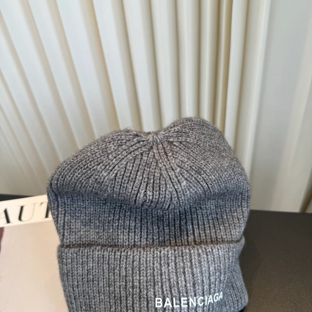Balenciaga Beanie in Grey · view 7
