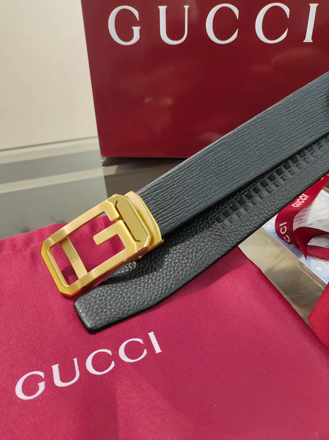Gucci Calfskin Belt in Black · view 6