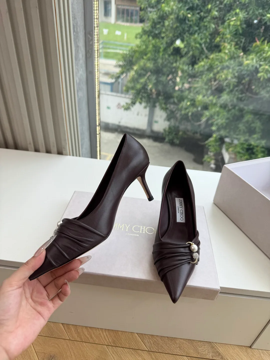 Jimmy Choo Pointed-Toe Bow Knotted Pointed Pumps in Brown · view 5
