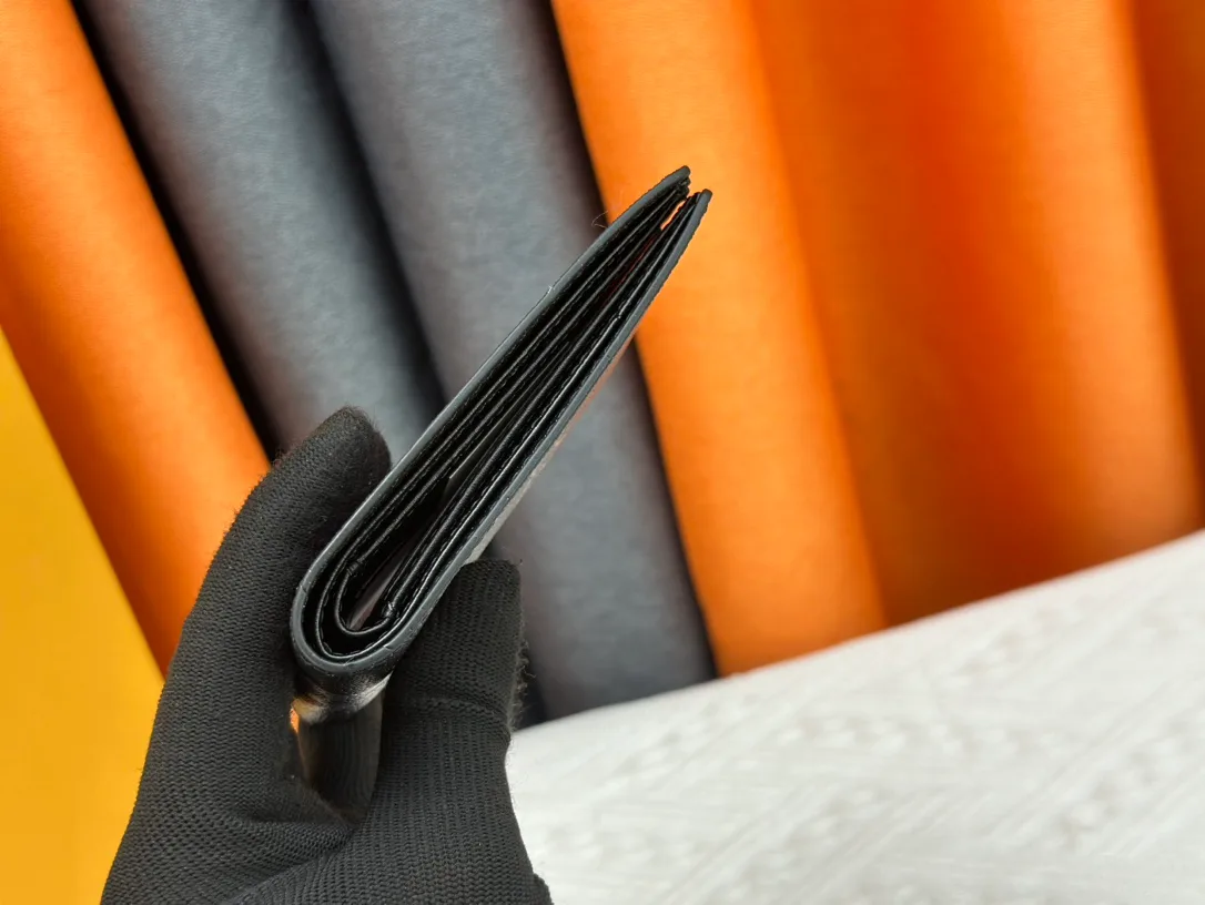 Louis Vuitton Leather Smooth Wallet in Grey · view 6