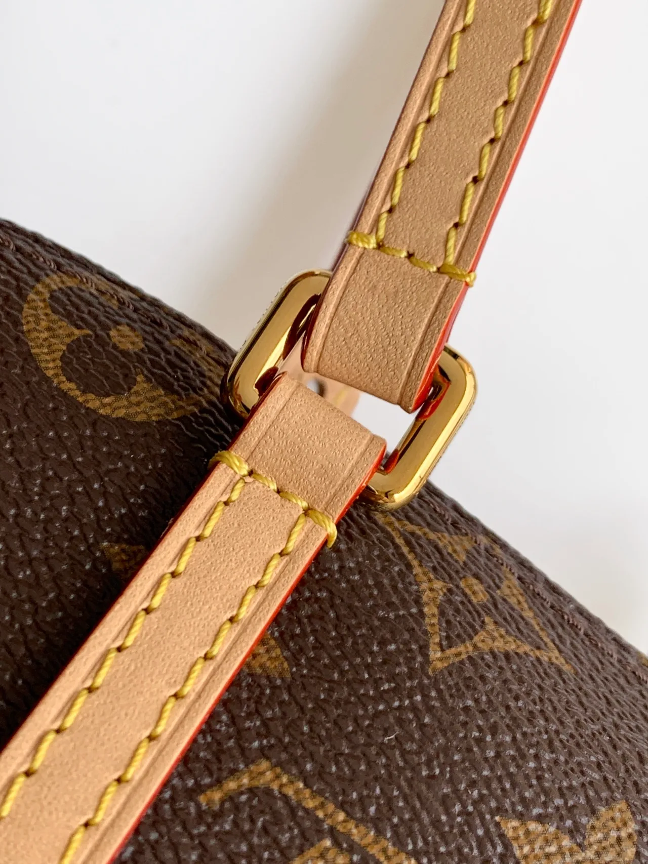 Louis Vuitton Monogram Handbag in Brown · view 7