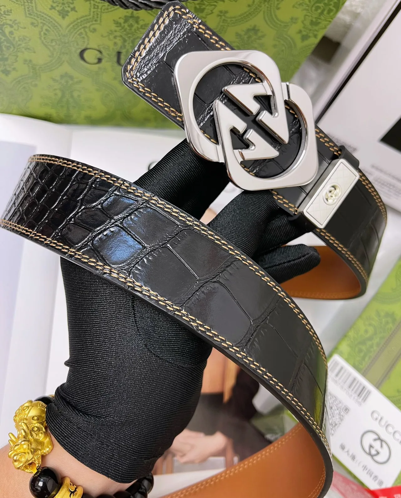 Gucci Cowhide Belt in Black · view 5