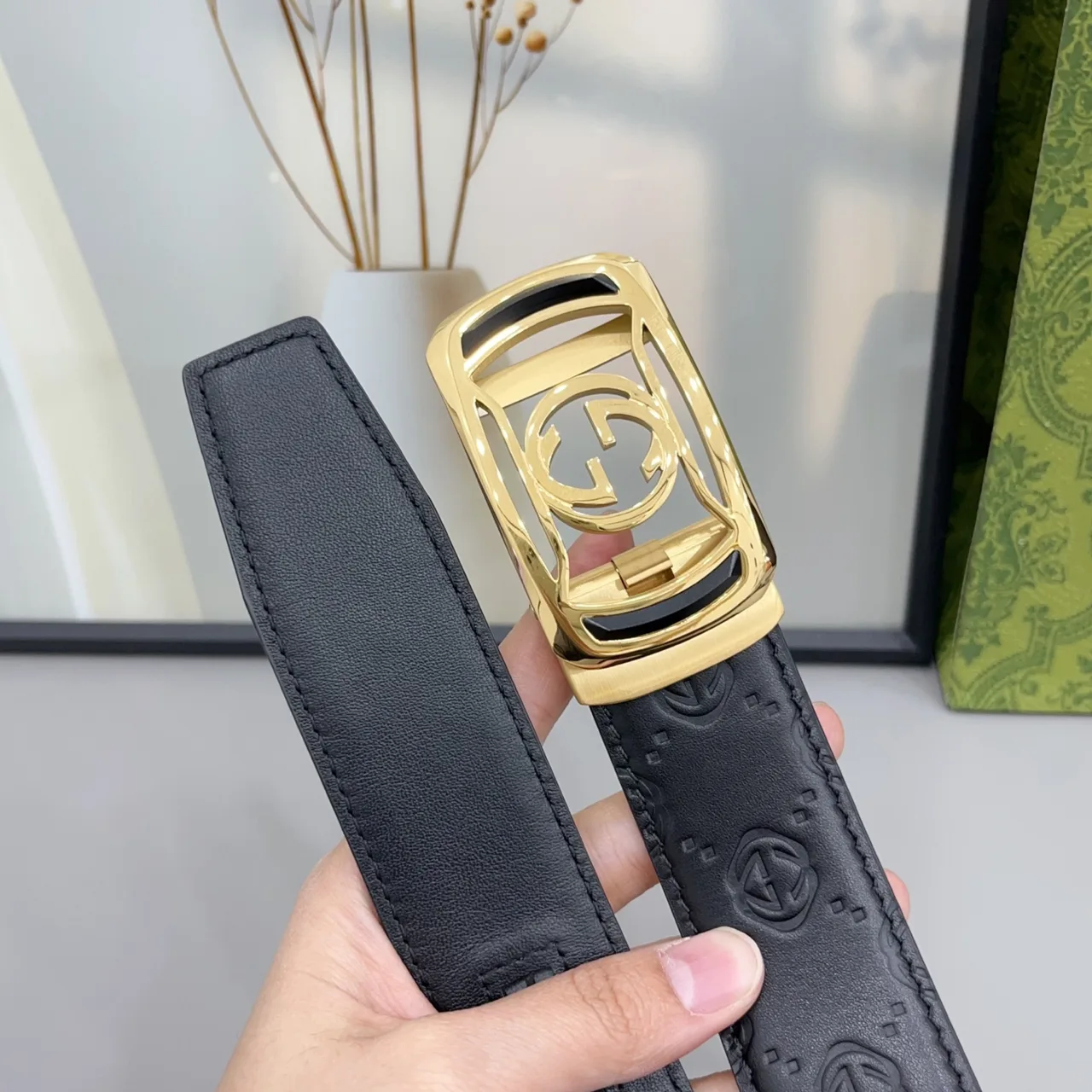 Gucci Glossy Belt in Black · view 6