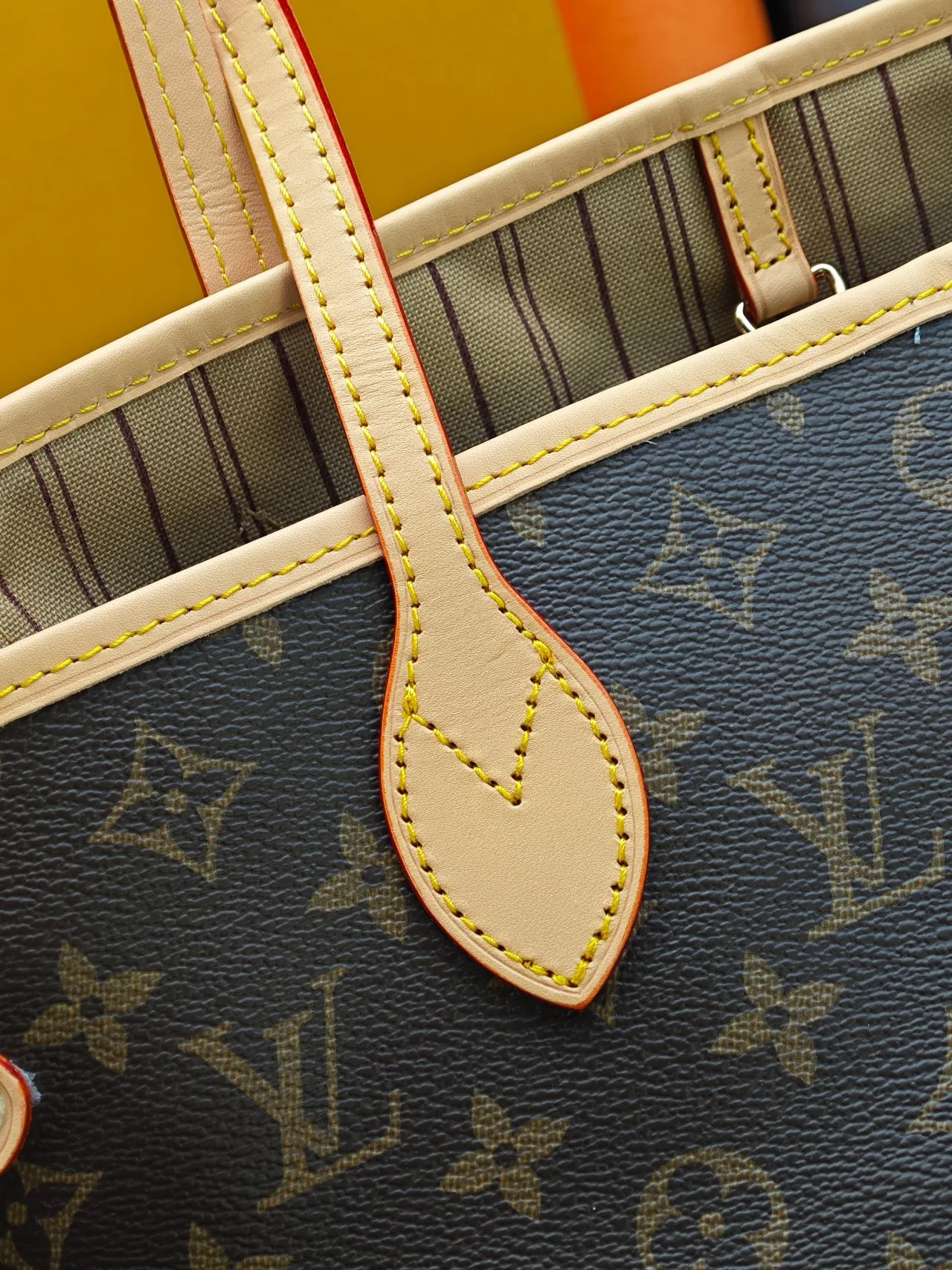 Louis Vuitton Neverfull Clutch in Brown · view 6